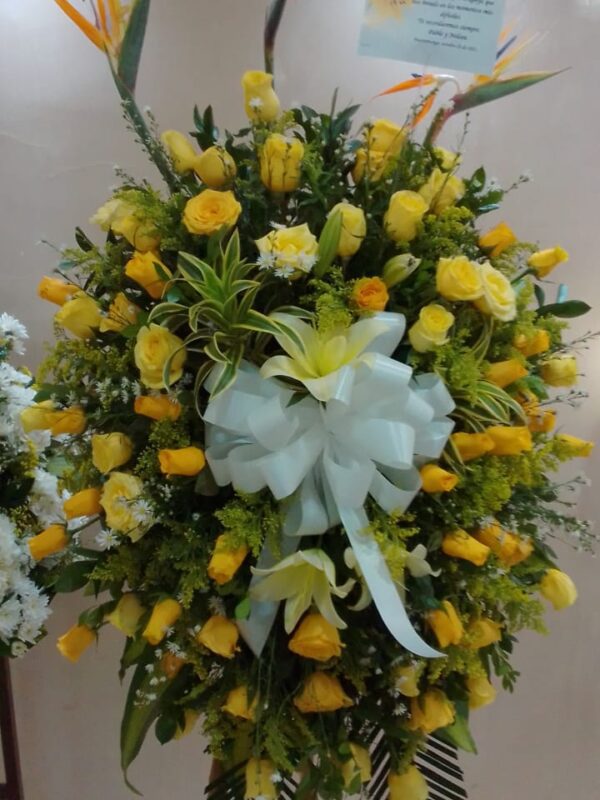 Corona fúnebre flores amarillas