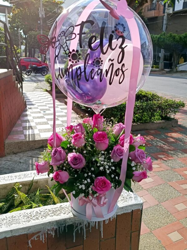 Flores Bucaramanga - rosas color pastel con globos en caja