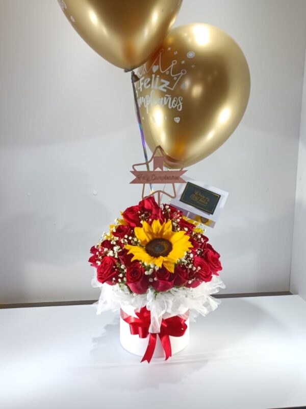 Rosas y Girasoles con globos en caja