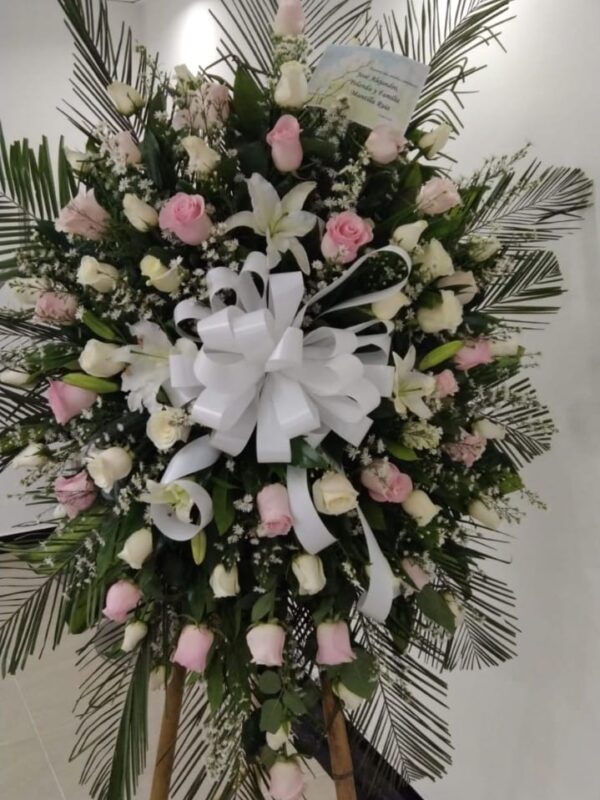 Corona fúnebre flores blancas y rosa